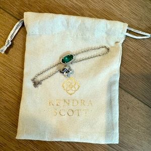 Kendra Scott Elaina Silver Adjustable Chain Bracelet in Emerald Cats Eye